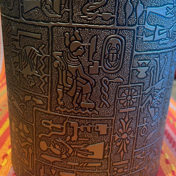 Ice bucket 6” x 5.65” vinyl wrap w/3-D embossed character. Black/bronze - Picture 5 of 8